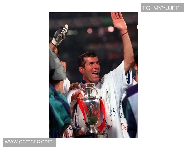 欧洲杯历史上11位最具影响力的足球明星及其精彩瞬间回顾