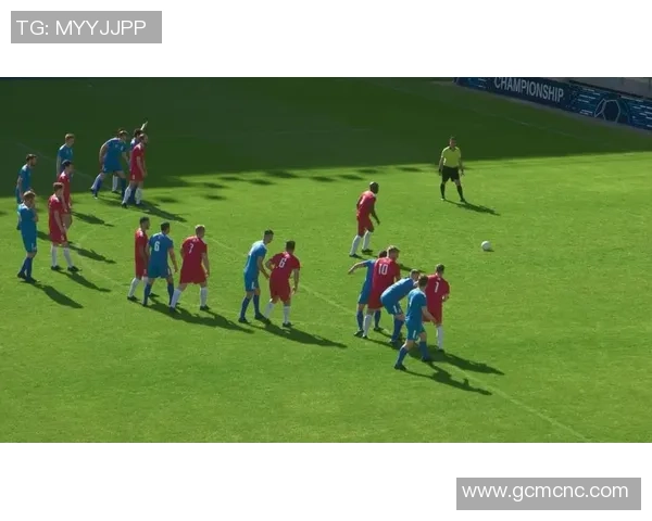 聚焦绿茵场球星精彩瞬间演绎震撼人心的足球射门动作