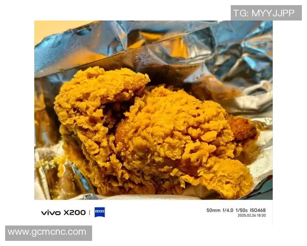 足球巨星赛后休闲时光大曝料原来最爱美味酥脆炸鸡解馋瞬间