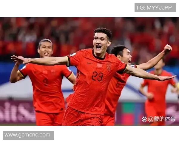 足球球星拍照中国人身份揭秘揭开神秘面纱的背后故事