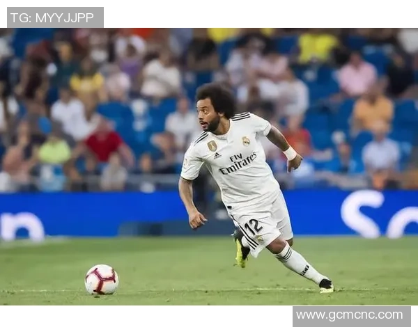 足球球星真人版精彩图片集揭秘世界级球员独特魅力与风采